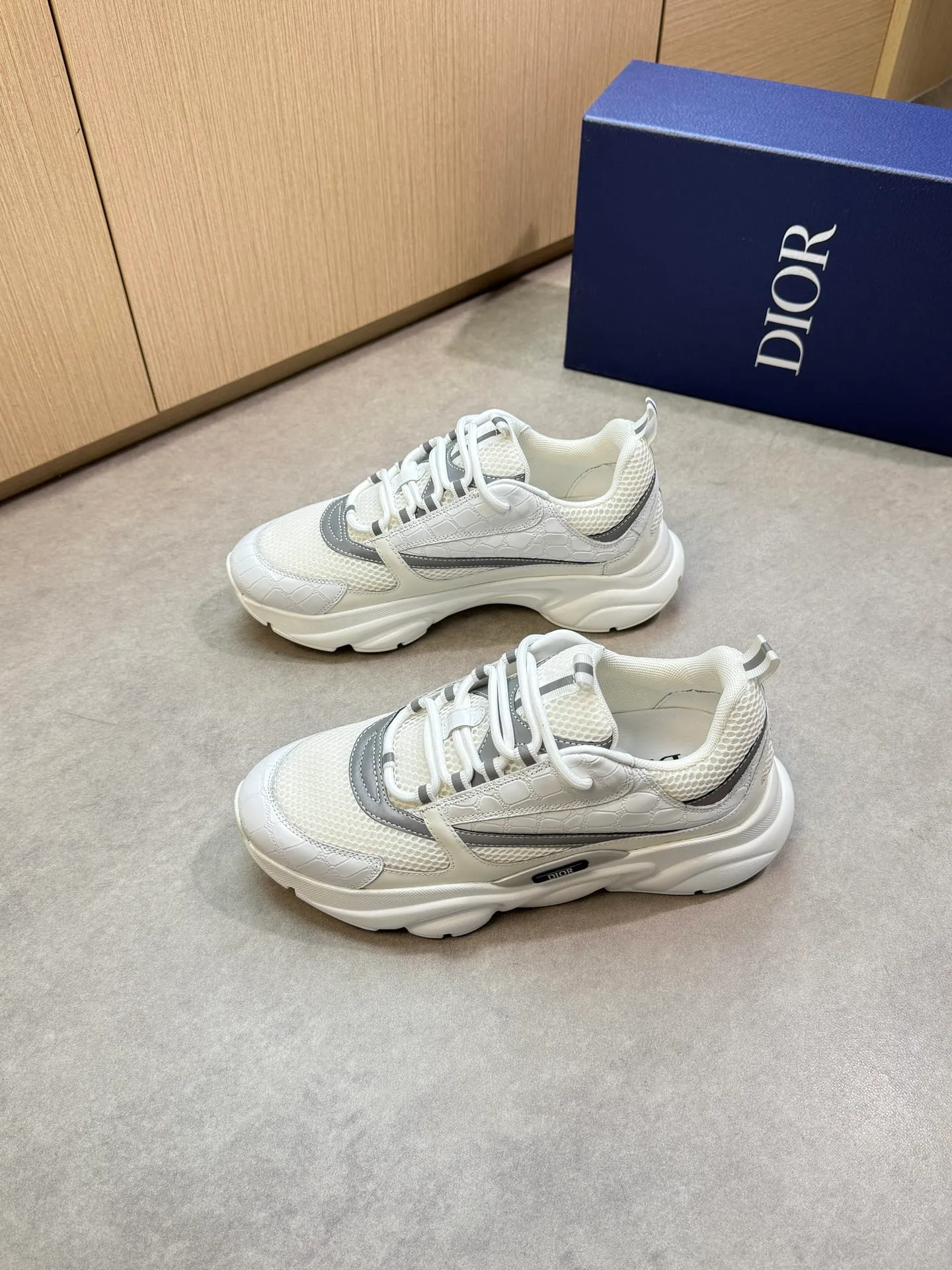 Factory price: 460💰[Dior] Dior - high-end quality original order 🔍🔍🔍 casual sports shoes - upper: 🔝 stone pattern calfskin, high silk mesh canvas, brand totem cloth, tongue and heel; reflective brand webbing - lining: brand canvas - original: ultra-light T men's shoes 💰U foam rubber; two-color molded outsole -Ultra-high quality control·Fine workmanship: highlighted (high-end·nobility·grade) -Size: 39-44 (38, 45, 46, 47, can be customized)·D9285